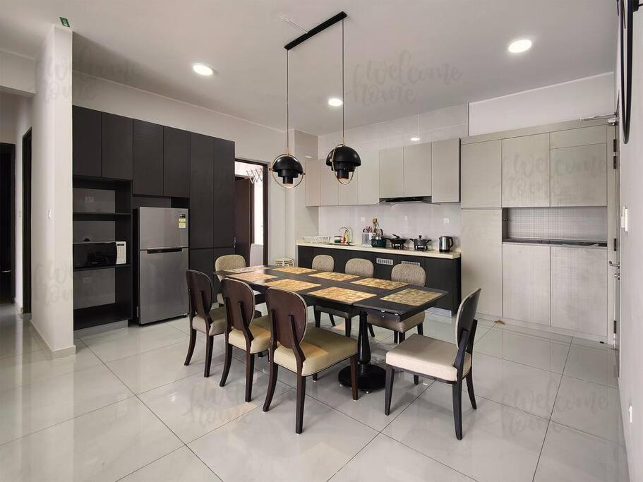 Bay Laurel, Country Garden Danga Bay Homestay By Welcome Home Johor Bahru Exterior photo
